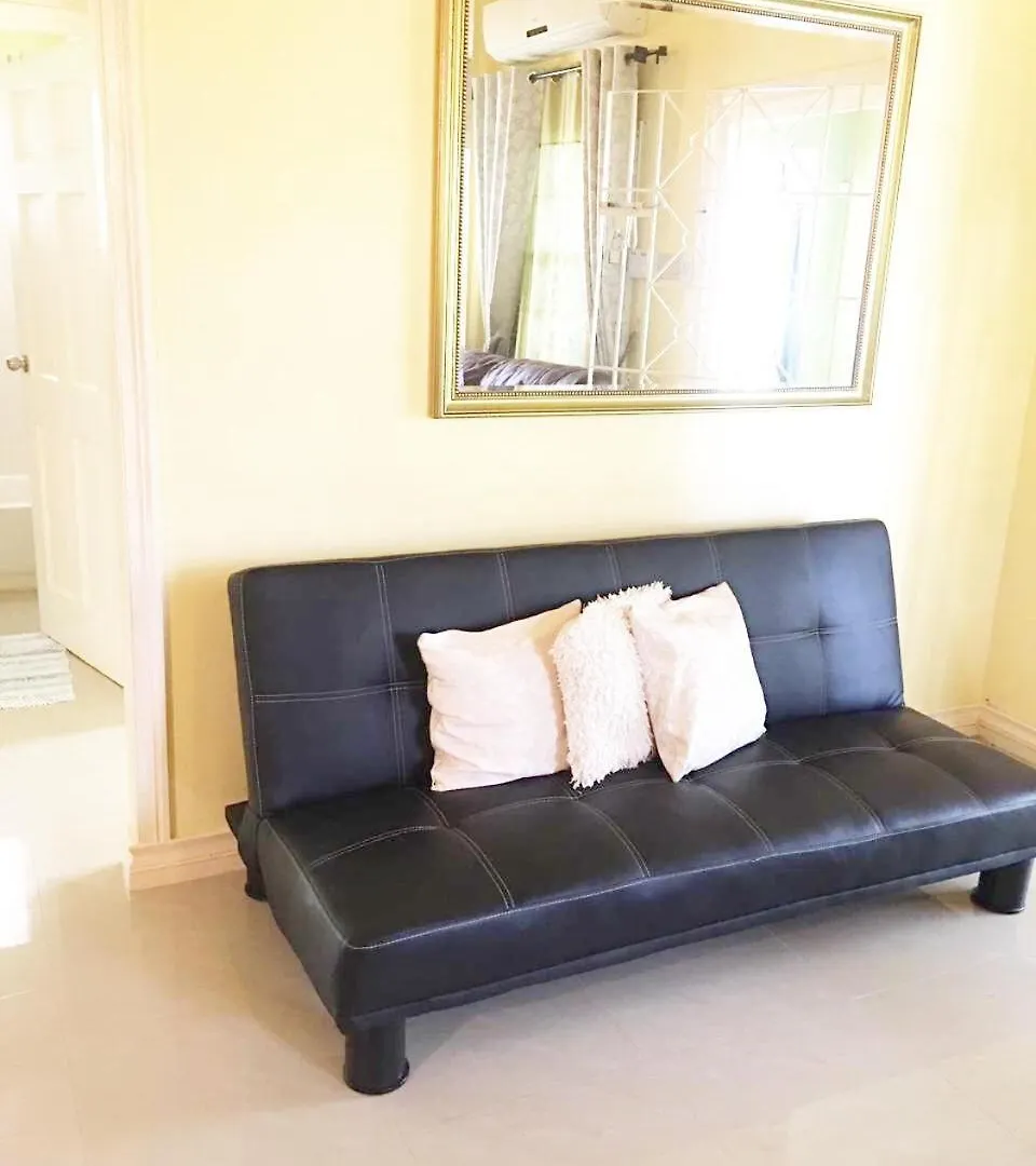 2Br Draxhall Country Club Jamaica With Ac And Pool Saint Ann's Bay Holiday home